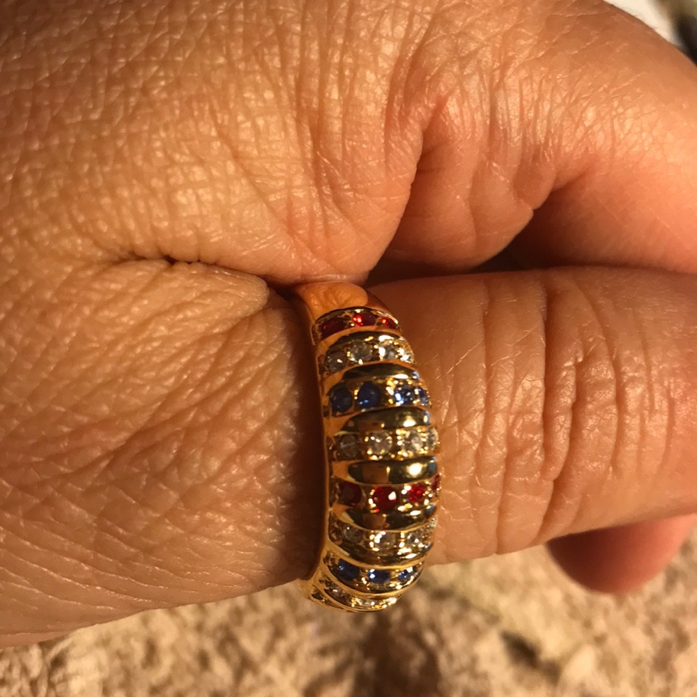 Ring - Picture 3 of 4